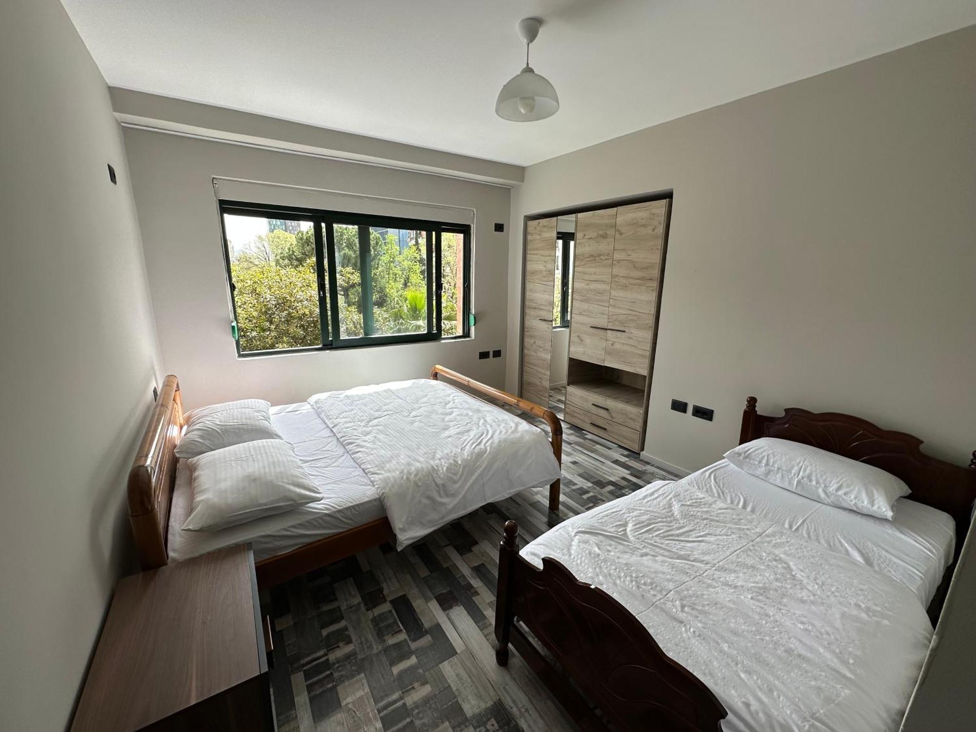 Piazza City Center Apartment Tiranë Ngoại thất bức ảnh