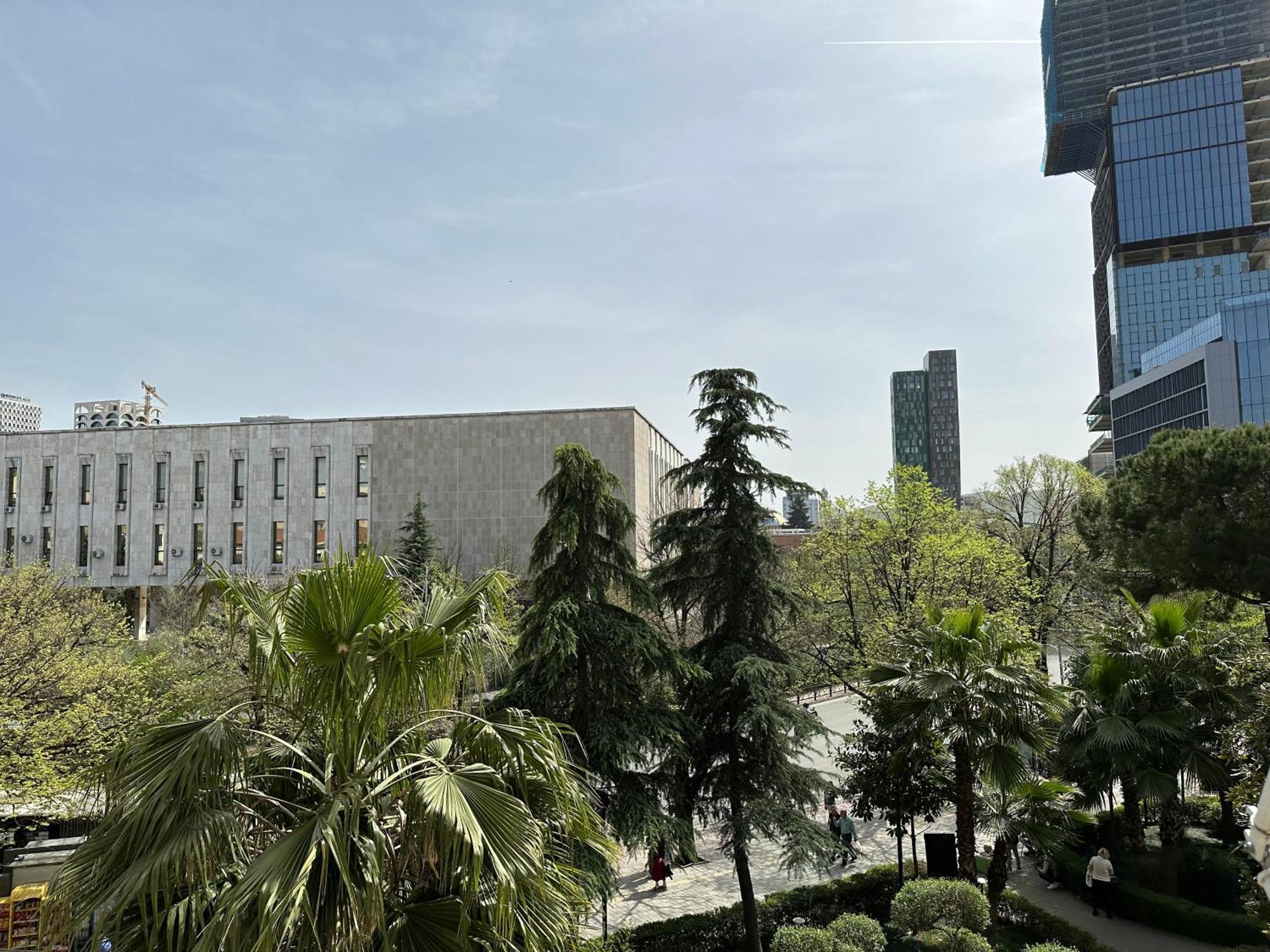 Piazza City Center Apartment Tiranë Ngoại thất bức ảnh